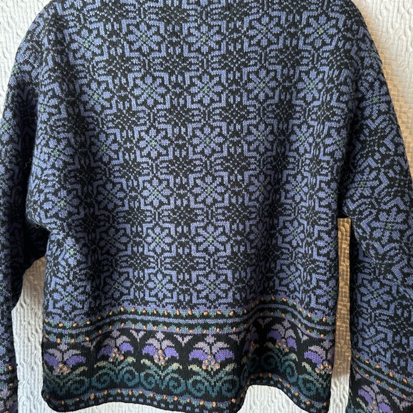 Icelandic Designs Wool fully lined Cardigan with ornate hook closure SZ L - Picture 5 of 8